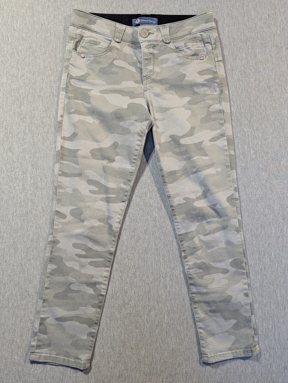 Democracy "Ab" Solution Camo Pants Women's 4 Light Green